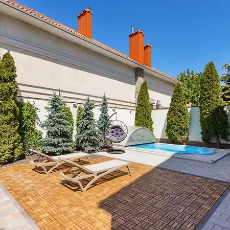 Feeria Fontana 4 Bedroom Close * Odesa