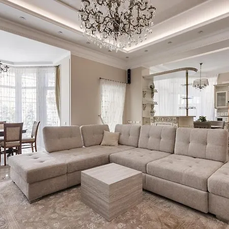 Feeria Fontana 4 Bedroom Close * Odesa