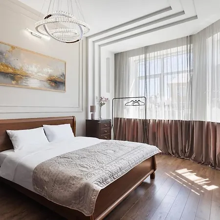 Villa Feeria Fontana 4 Bedroom Close *