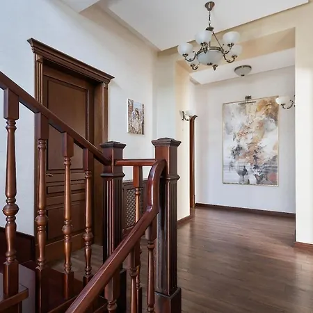 Feeria Fontana 4 Bedroom Close