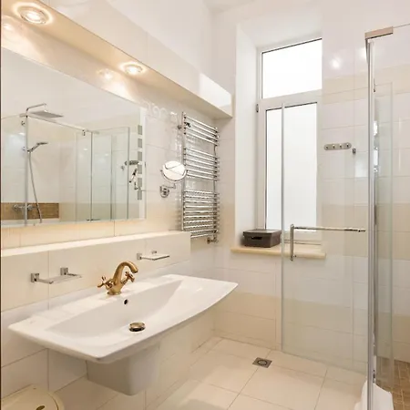 Feeria Fontana 4 Bedroom Close Villa Odesa