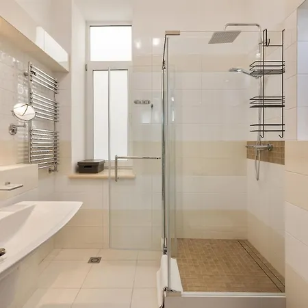 Feeria Fontana 4 Bedroom Close Villa